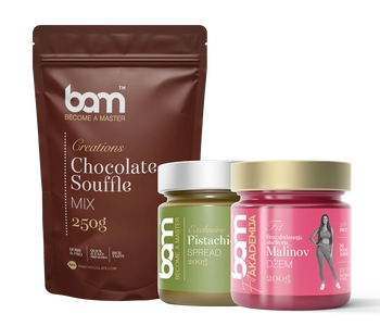 Soufflé con lampone e pistacchio