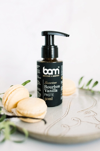 Set prodotti essenziali per pasticceria